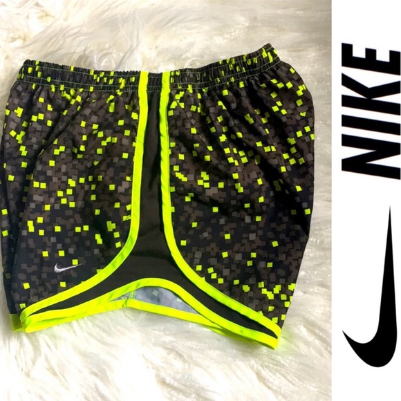 Nike shorts - Picture 3 of 9